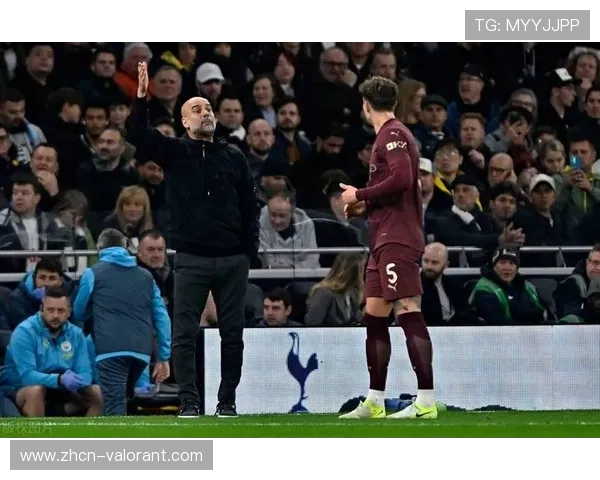 格瓦迪奥尔伤退瞬间，瓜迪奥拉场边焦虑指挥