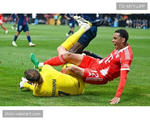 穆西亚拉精彩弧线球破门，拜仁打破僵局